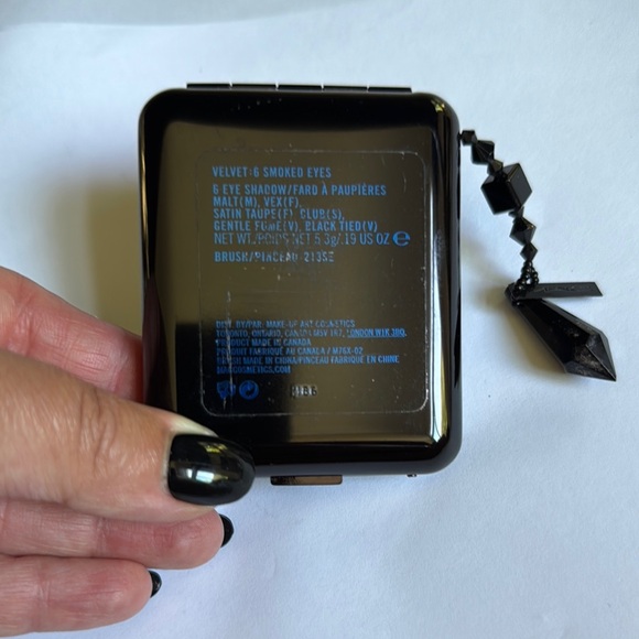 MAC Velvet: 6 Smoked Eyes Eyeshadow Palette LE NWOT - Picture 3 of 3